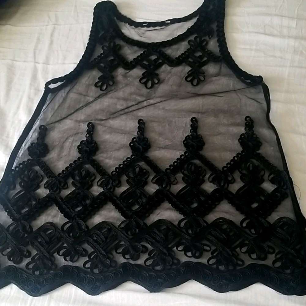 Sleeveless black Top